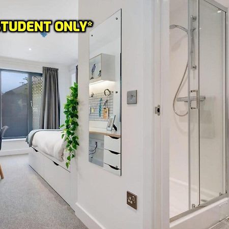 Student Only Zeni Ensuite Rooms, Colchester Extérieur photo