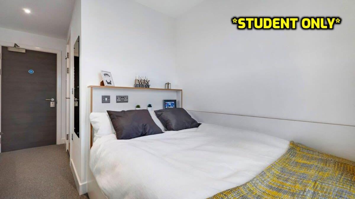 Student Only Zeni Ensuite Rooms, Colchester Extérieur photo