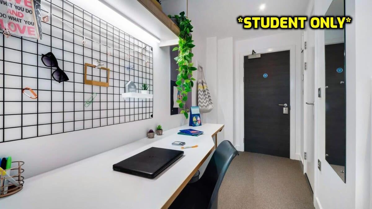 Student Only Zeni Ensuite Rooms, Colchester Extérieur photo