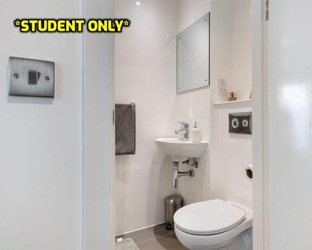 Student Only Zeni Ensuite Rooms, Colchester Extérieur photo