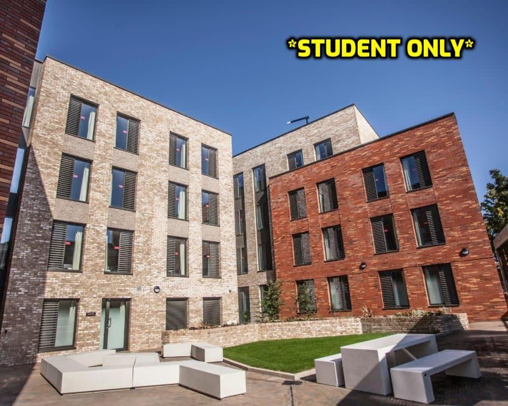 Student Only Zeni Ensuite Rooms, Colchester Extérieur photo