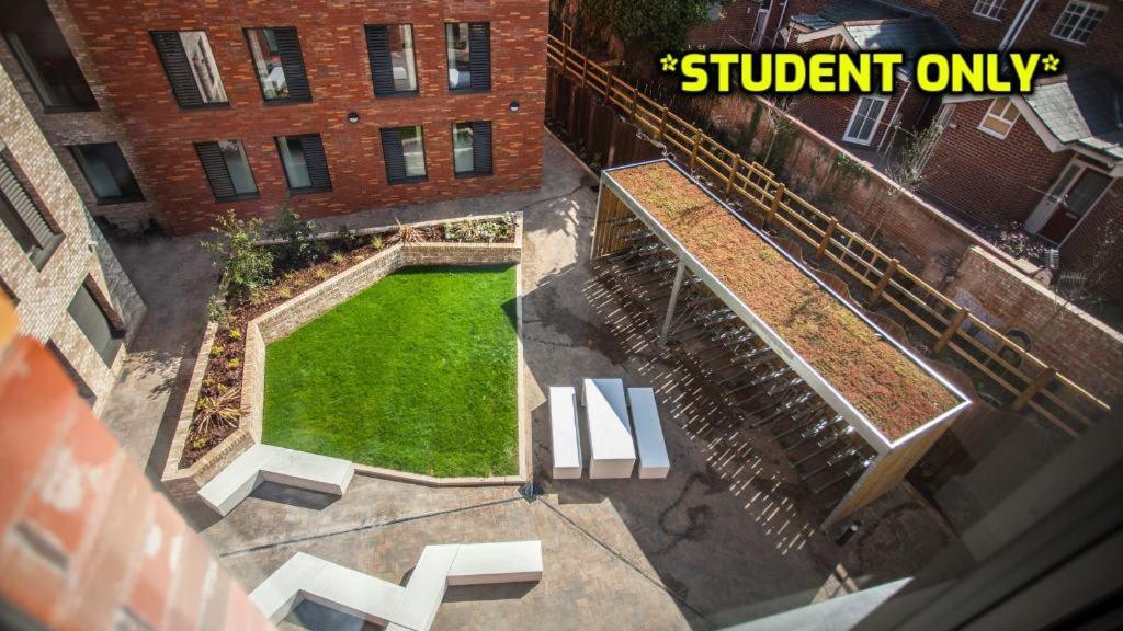 Student Only Zeni Ensuite Rooms, Colchester Extérieur photo