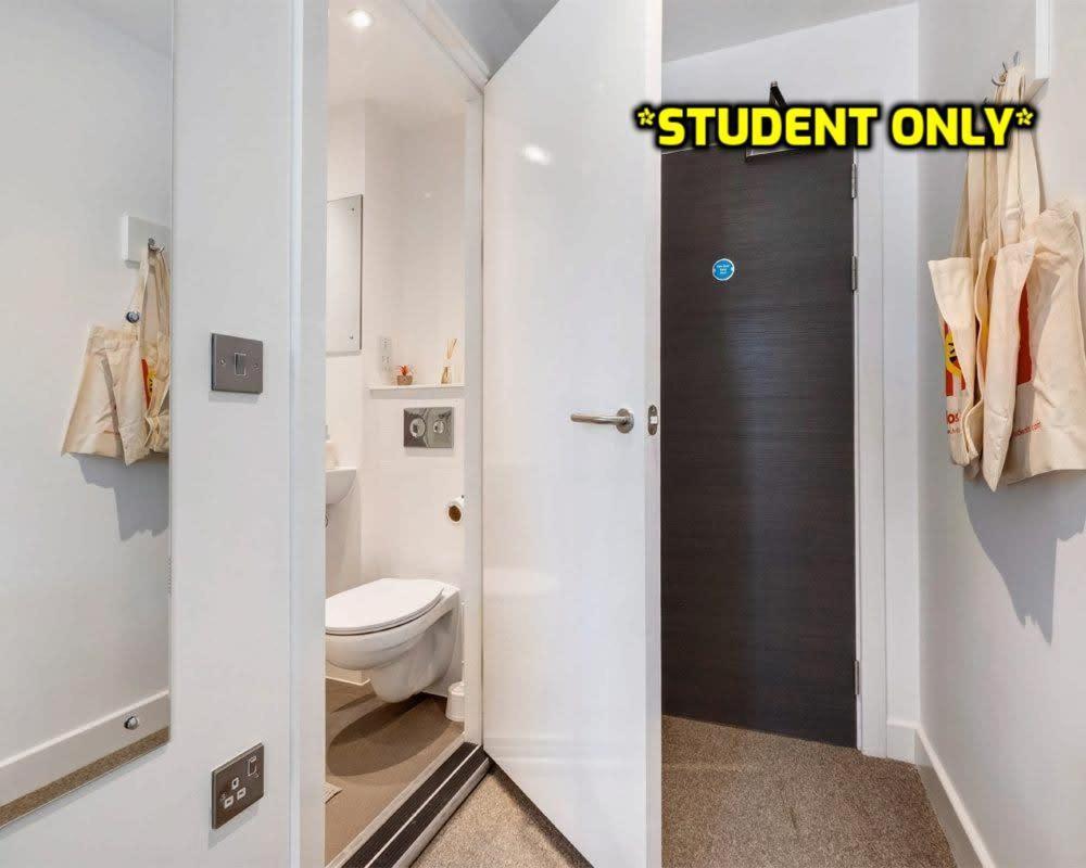 Student Only Zeni Ensuite Rooms, Colchester Extérieur photo